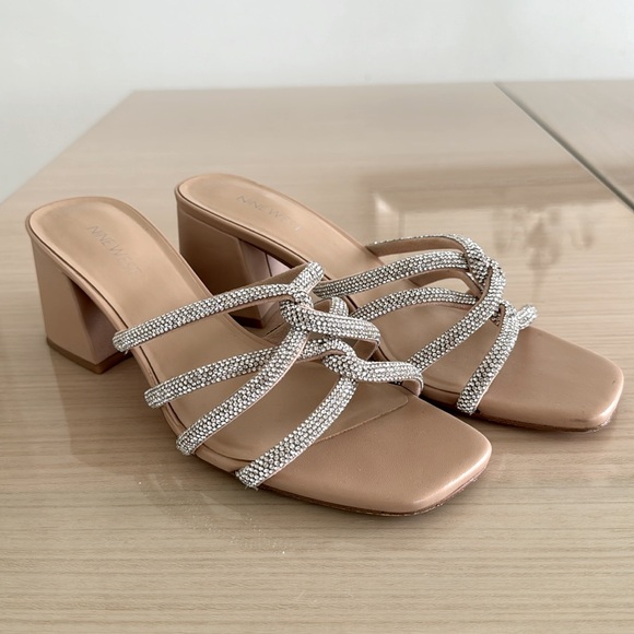 Sandals - Picture 2 of 7